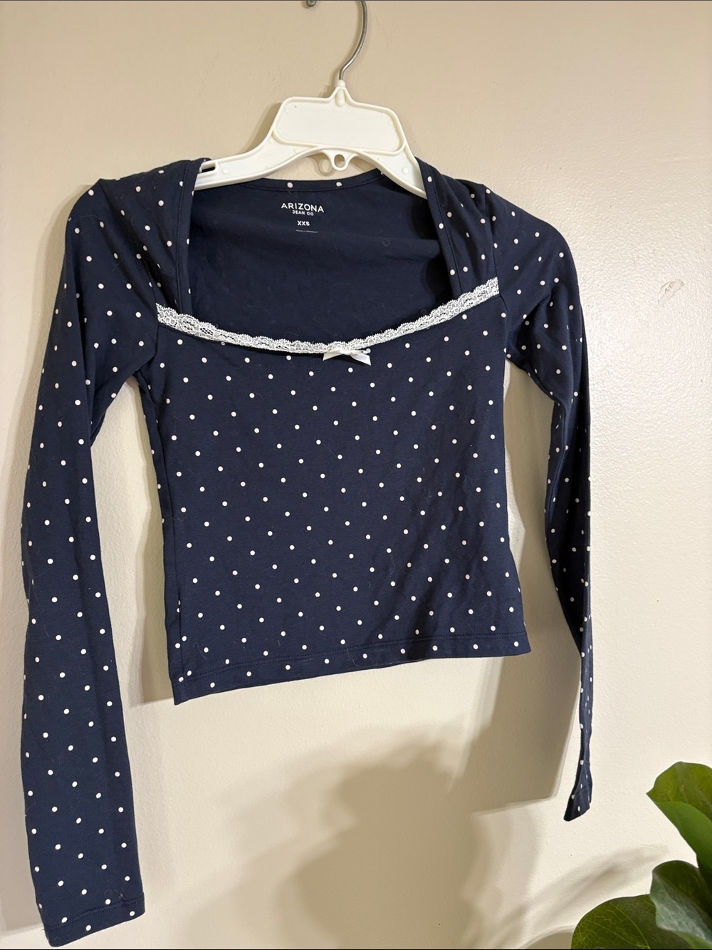 Arizona Jean Company Navy and White Polka Dot Long-Sleeve Scoop Top